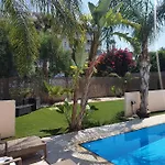 Michelle 8