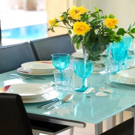 Michelle 8 Протарас